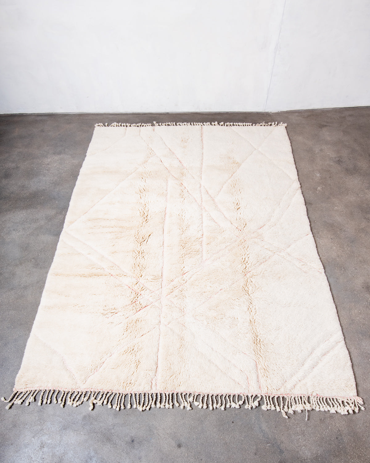 Modern, designer, handcrafted 100% sheep’s wool Berber rug from Morocco. Beni M’rirt carpet with beautiful colours and patterns and fluffy wool texture.